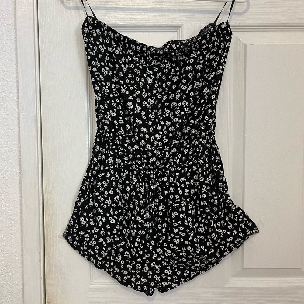 Strapless romper